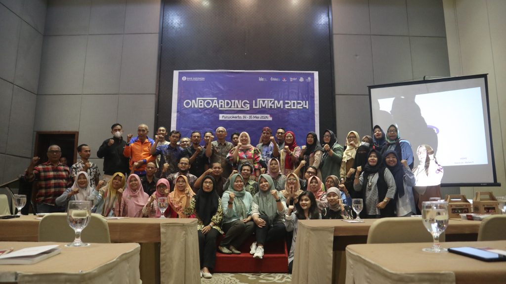 Foto Bersama OnBoarding UMKM Purwokerto 2024